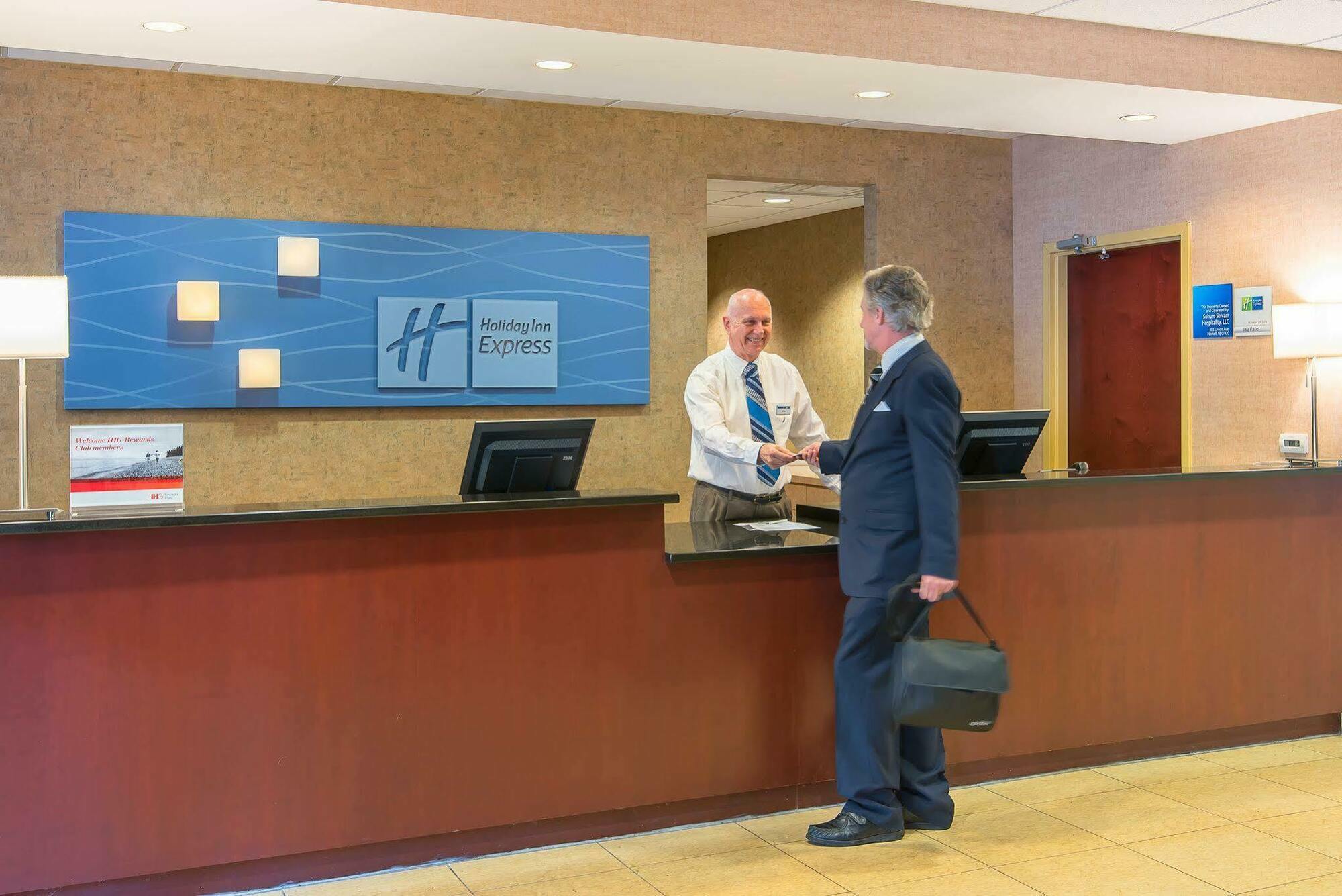 Holiday Inn Express Haskell-Wayne Area By Ihg Экстерьер фото